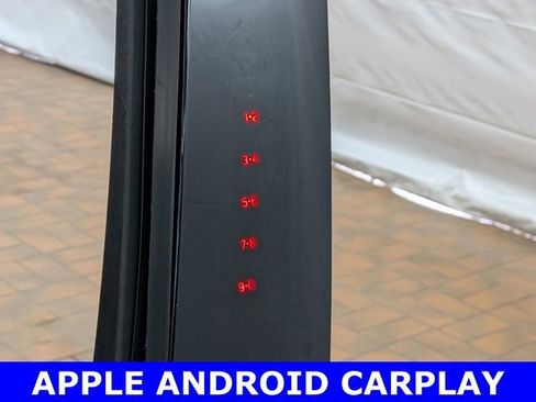 Used 2023 Lincoln Nautilus AWD w/ Premium Package image 9