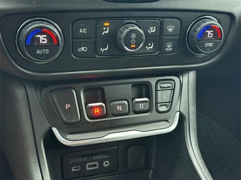 Certified 2020 GMC Terrain SLT w/ Elevation Edition image 18