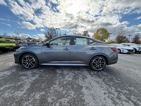 New 2025 Nissan Sentra SR w/ SR Premium Package image 8