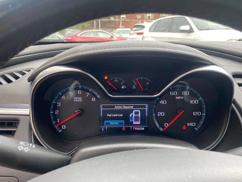 Used 2017 Chevrolet Impala LT image 12