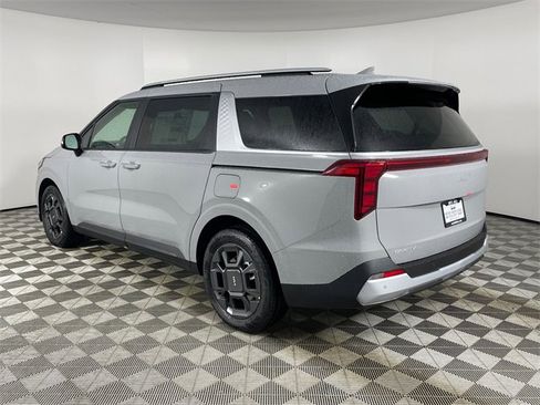 New 2026 Kia Carnival EX image 5