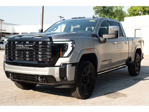 New 2026 GMC Sierra 2500 Denali Ultimate w/ LPO, Black Badging Package AWD/4WD image 4