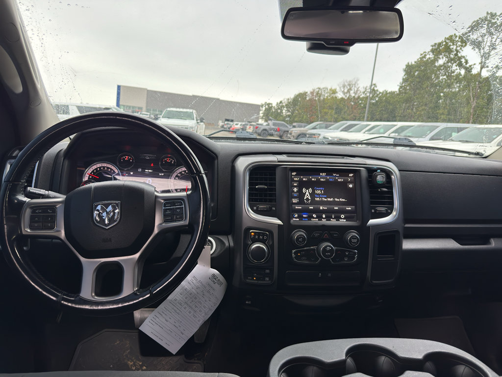 Used 2021 RAM 1500 Classic SLT w/ Luxury Group AWD/4WD image 10