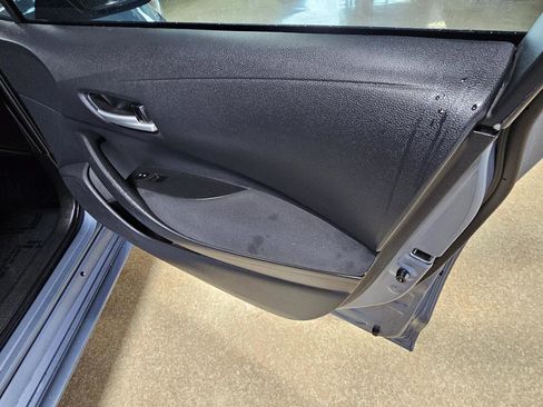 Used 2021 Toyota Corolla LE FWD image 5