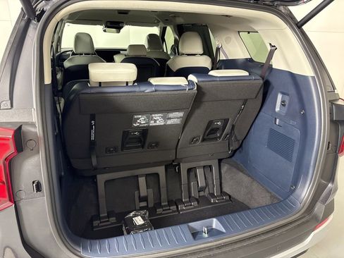 New 2026 Kia Carnival EX FWD image 45