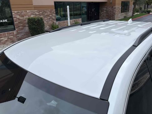 Used 2019 Chevrolet Traverse LT w/ LT Premium Package image 11