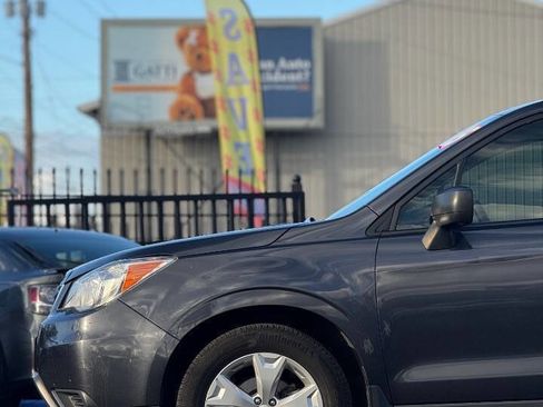 Used 2015 Subaru Forester 2.5i w/ Alloy Wheel Package image 17