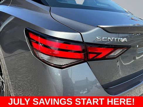 Used 2025 Nissan Sentra SR FWD image 25
