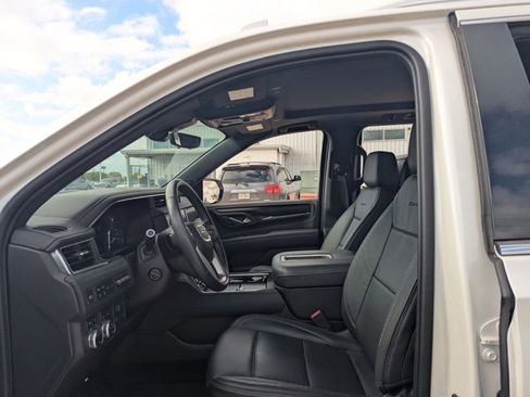 Used 2021 GMC Yukon Denali w/ Denali Ultimate Package image 15