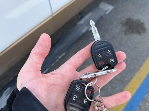 Used 2014 Ford F150 Lariat w/ Lariat Chrome Package AWD/4WD image 11