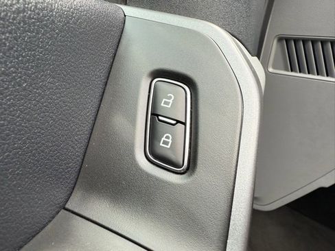 Used 2025 Ford F350 XLT image 13