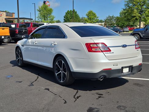 Used 2015 Ford Taurus SEL w/ Equipment Group 201A FWD image 11