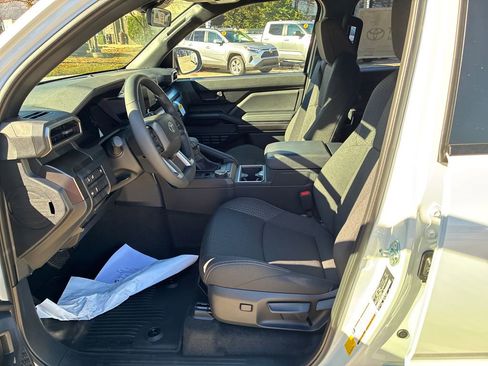 New 2026 Toyota 4Runner SR5 image 15