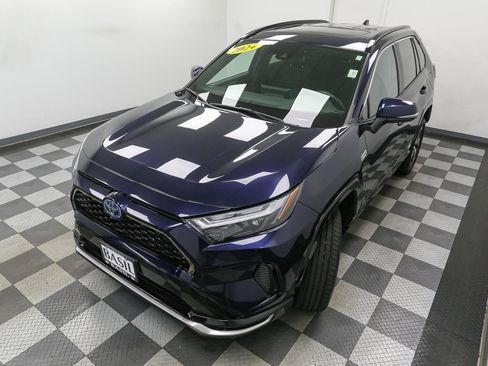 Used 2024 Toyota RAV4 SE w/ Weather & Moonroof Package AWD/4WD image 6