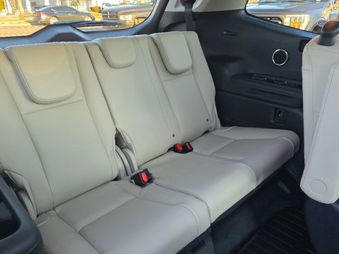 Used 2022 Subaru Ascent Limited w/ Technology Package image 27