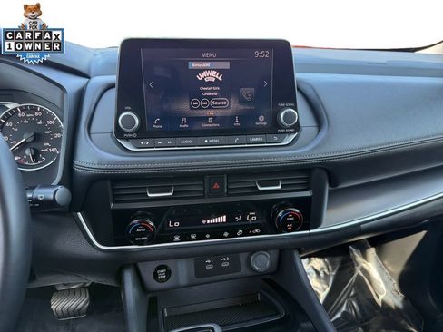 Certified 2025 Nissan Rogue SV AWD/4WD image 11