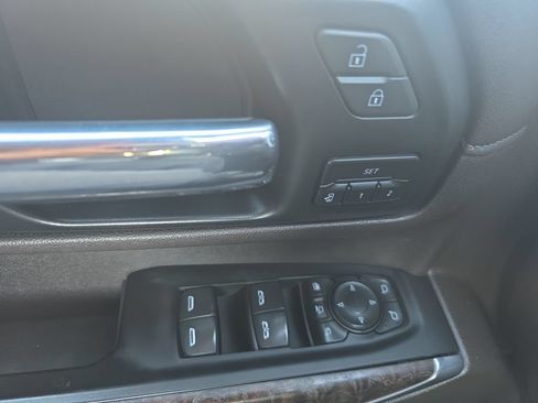 Used 2022 GMC Sierra 2500 Denali AWD/4WD image 22