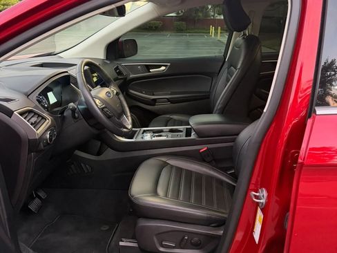 Used 2024 Ford Edge SEL w/ Convenience Package AWD/4WD image 9