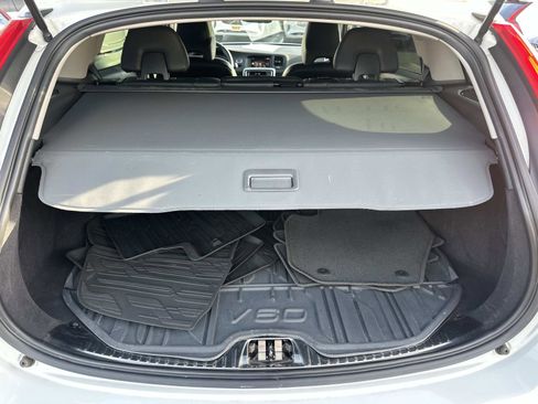 Used 2018 Volvo V60 T5 Cross Country w/ Convenience Package image 22