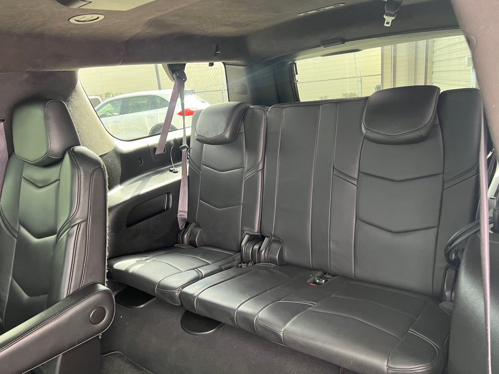 Used 2015 Cadillac Escalade ESV Platinum AWD/4WD image 17