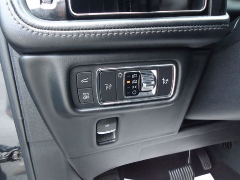 Used 2022 Lincoln Nautilus FWD image 14