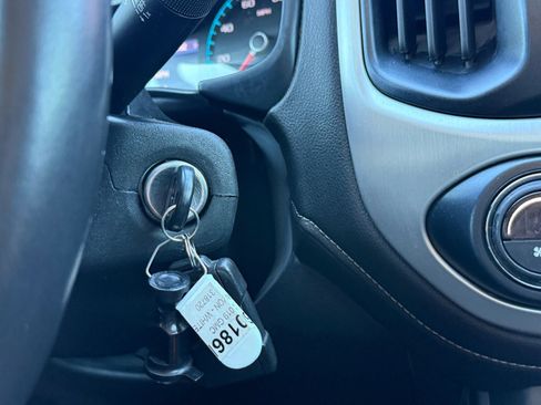 Used 2019 GMC Canyon SLE w/ Elevation Edition image 24