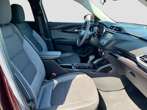 Used 2023 Chevrolet TrailBlazer LT FWD image 26