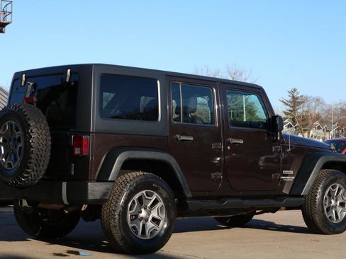 Used 2013 Jeep Wrangler Unlimited Sport image 10
