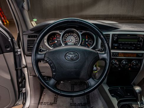 Used 2005 Toyota 4Runner Sport RWD image 15