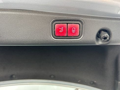 Used 2021 Mercedes-Benz E 350 Sedan image 18