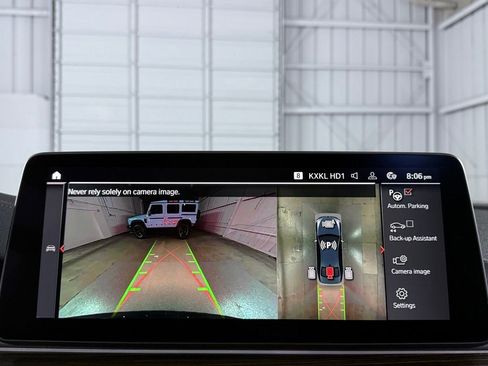 Used 2022 BMW M550i xDrive w/ Dynamic Handling Package image 33