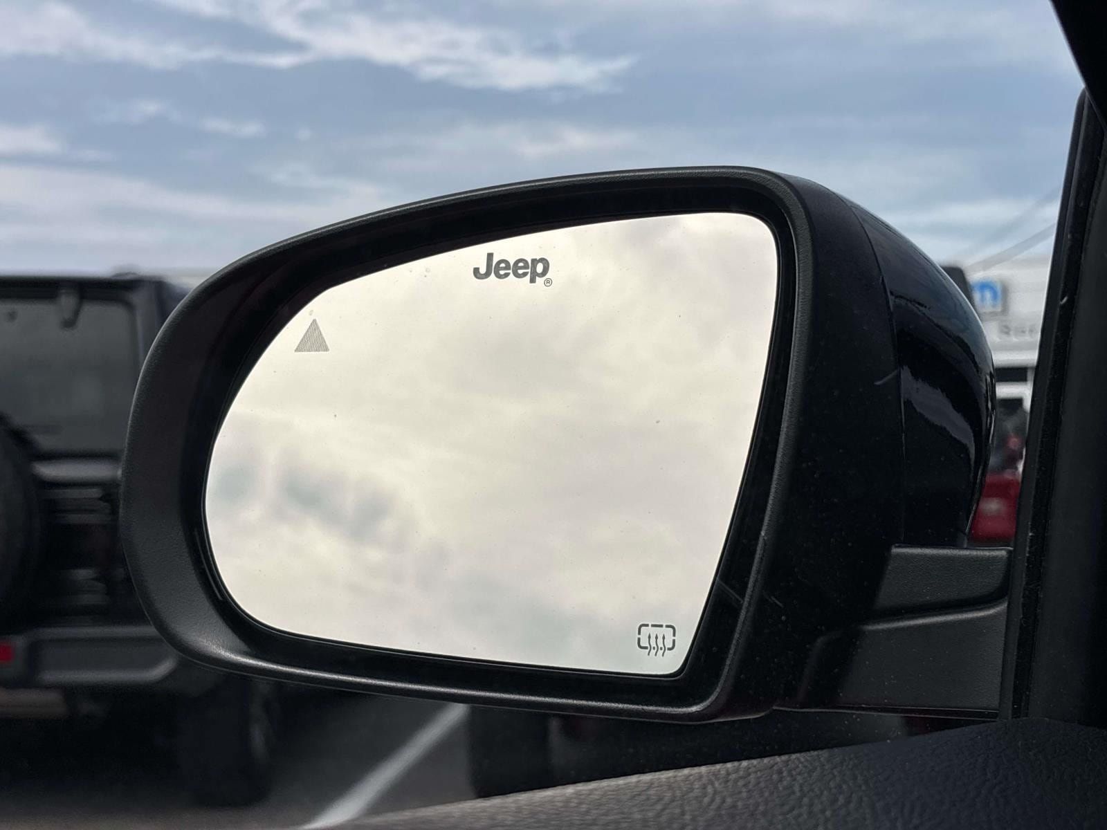 Certified 2025 Jeep Compass Limited AWD/4WD image 29