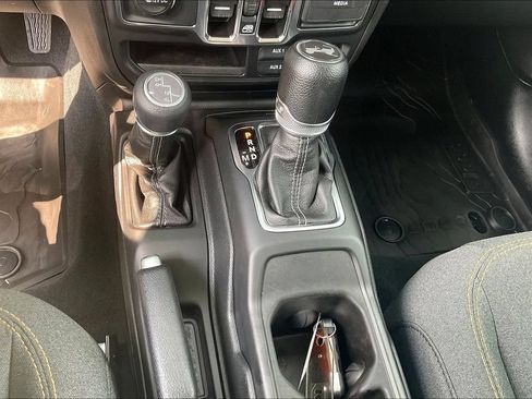 Used 2024 Jeep Wrangler Unlimited Sport AWD/4WD image 15