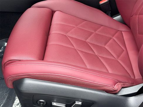 Used 2026 BMW 530i xDrive image 39