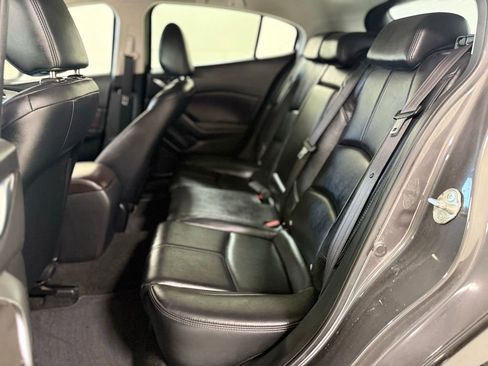 Used 2017 MAZDA MAZDA3 Touring FWD image 17