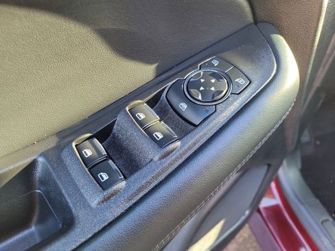 Used 2024 Ford Edge SEL w/ Convenience Package image 18