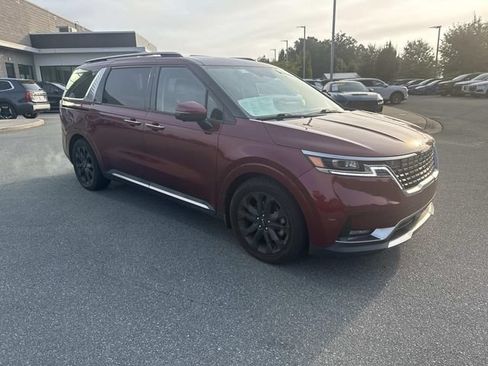 Certified 2024 Kia Carnival SX Prestige FWD image 3
