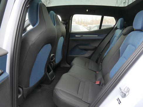 New 2026 Volvo EX30 Plus w/ Climate Package image 6