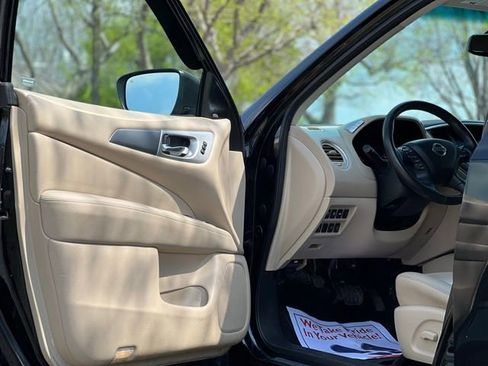 Used 2020 Nissan Pathfinder SL image 9