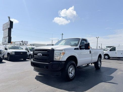 Used 2011 Ford F250 XL w/ PWR Equipment Group AWD/4WD image 2