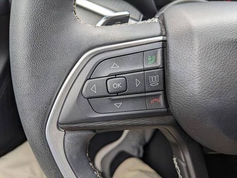 Used 2023 Jeep Grand Cherokee L Laredo AWD/4WD image 28