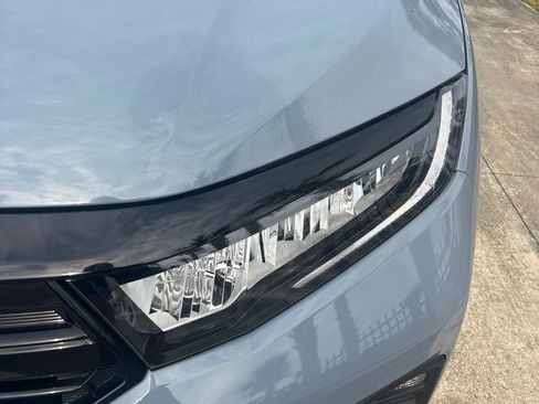 Used 2025 Honda Odyssey Touring image 11