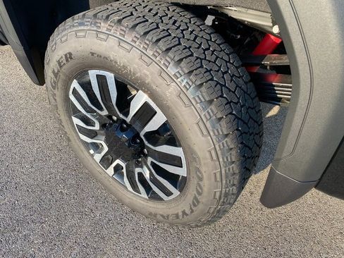 New 2025 GMC Sierra 2500 Denali Ultimate w/ Max Trailering Package image 9