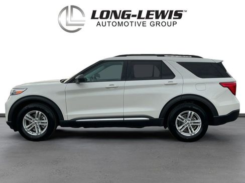 Used 2023 Ford Explorer XLT image 2