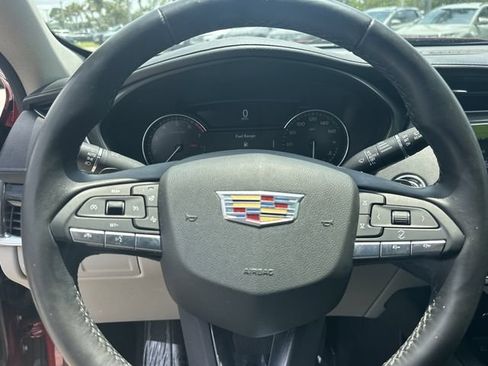 Used 2020 Cadillac XT4 Premium Luxury w/ Cold Weather Package FWD image 22
