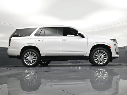 Used 2023 Cadillac Escalade Premium Luxury RWD image 31