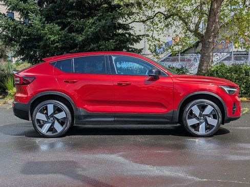 Used 2023 Volvo C40 P8 Recharge Ultimate w/ Protection Package Premier image 8