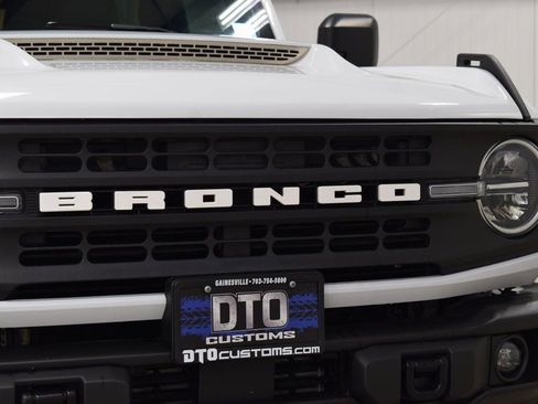 Used 2022 Ford Bronco Black Diamond w/ Sasquatch Package image 9