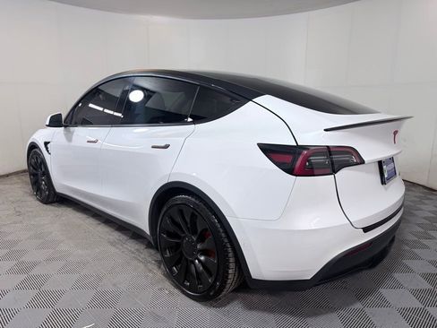 Used 2022 Tesla Model Y Performance image 4