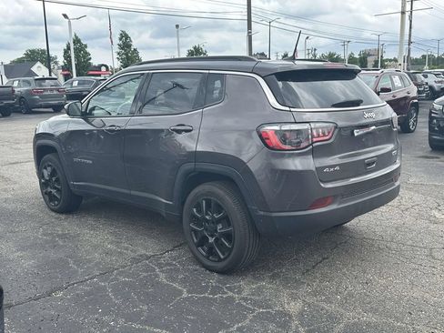 Used 2022 Jeep Compass Latitude AWD/4WD image 6